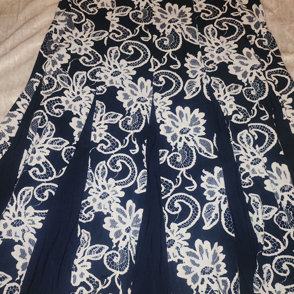 Sami & Jo Navy and White Floral Midi Skirt